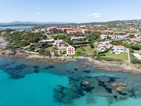 casa indipendente in vendita ad Olbia in zona Bados