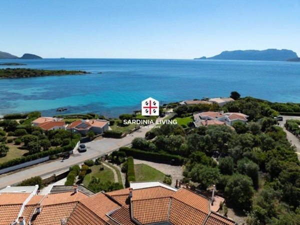 casa indipendente in vendita ad Olbia in zona Pittulongu
