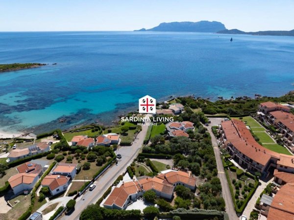casa indipendente in vendita ad Olbia in zona Pittulongu