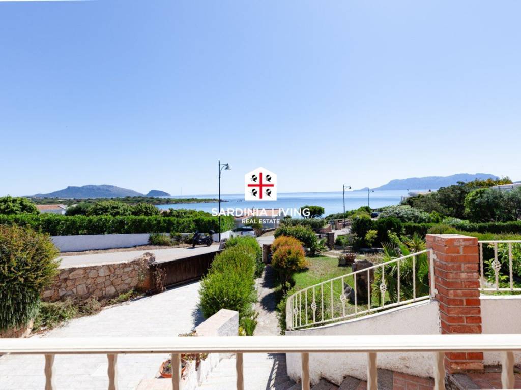 casa indipendente in vendita ad Olbia in zona Pittulongu