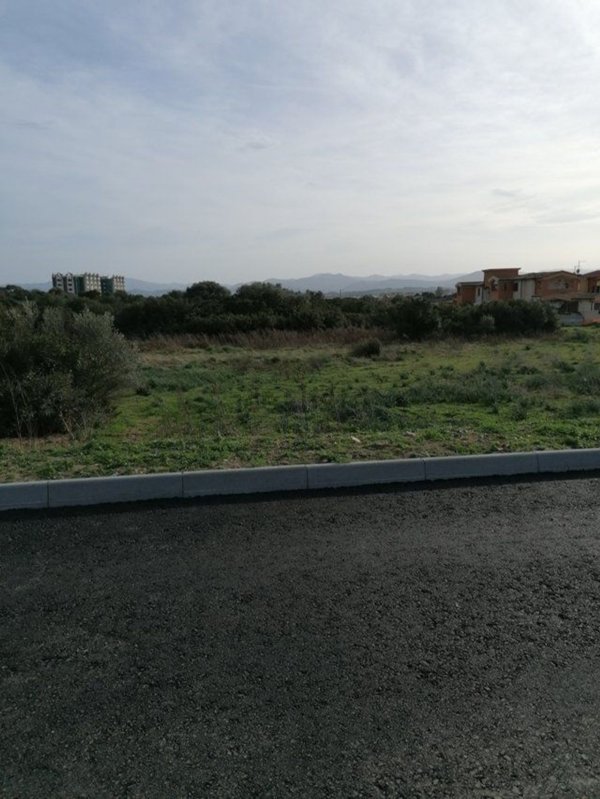 casa indipendente in vendita ad Olbia in zona Bandinu