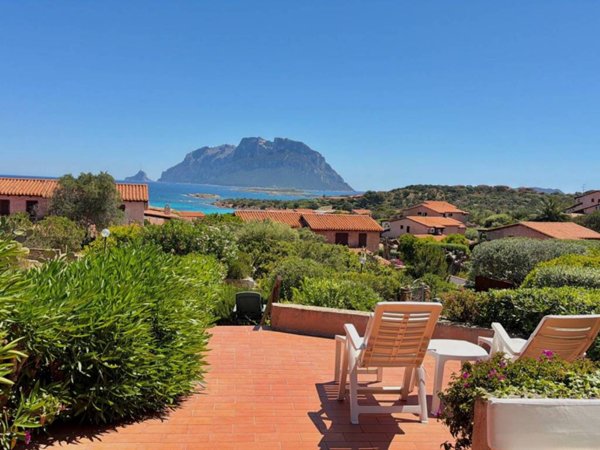 casa indipendente in vendita ad Olbia in zona Porto Istana