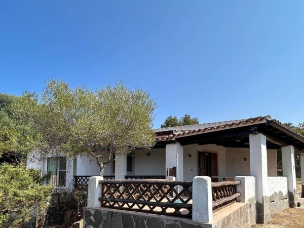 casa indipendente in vendita ad Olbia in zona Porto Istana