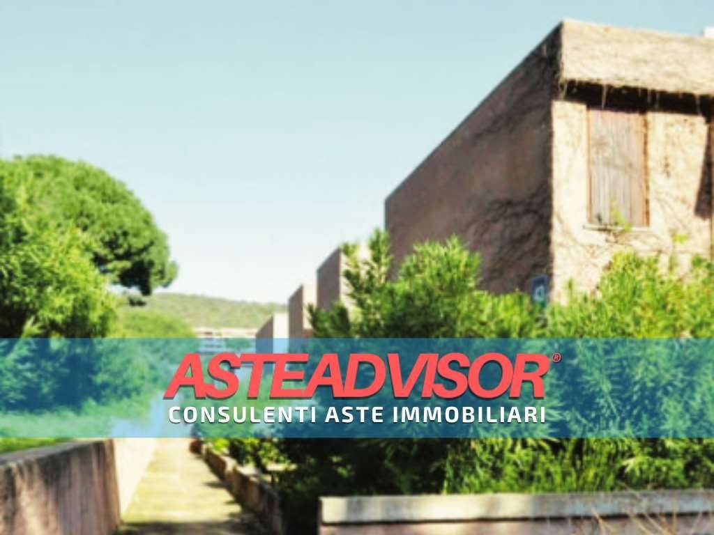 appartamento in vendita ad Olbia in zona Cugnana