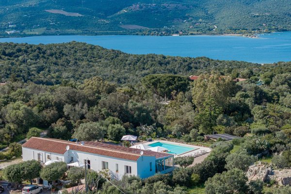 casa indipendente in vendita ad Olbia in zona Rudalza