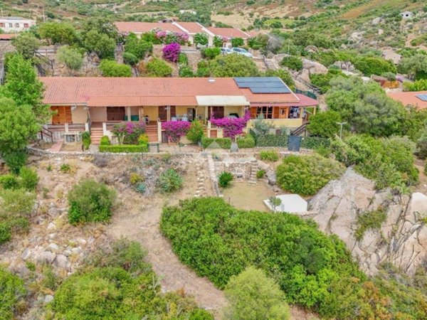 casa indipendente in vendita ad Olbia in zona Osseddu
