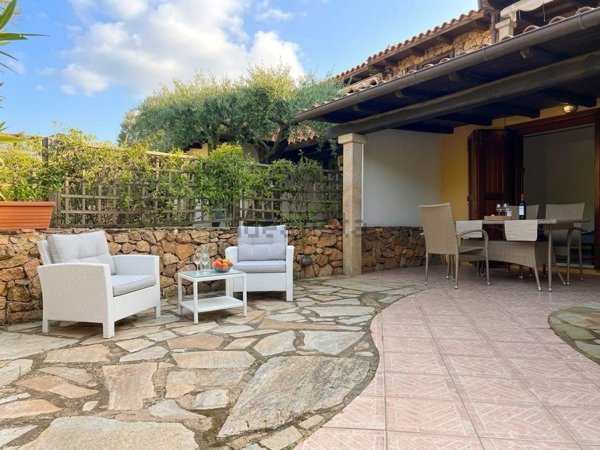 appartamento in vendita ad Olbia in zona Rudalza