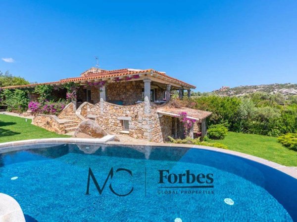 casa indipendente in vendita ad Olbia in zona Porto Rotondo