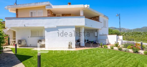casa indipendente in vendita ad Olbia in zona Bados