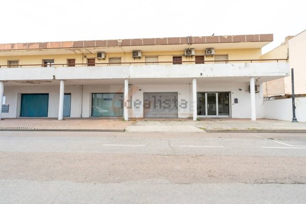 locale commerciale in vendita ad Olbia in zona Aldo Moro