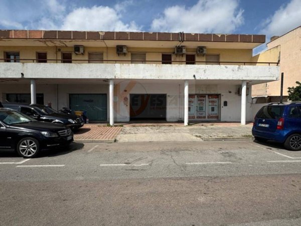negozio in vendita ad Olbia