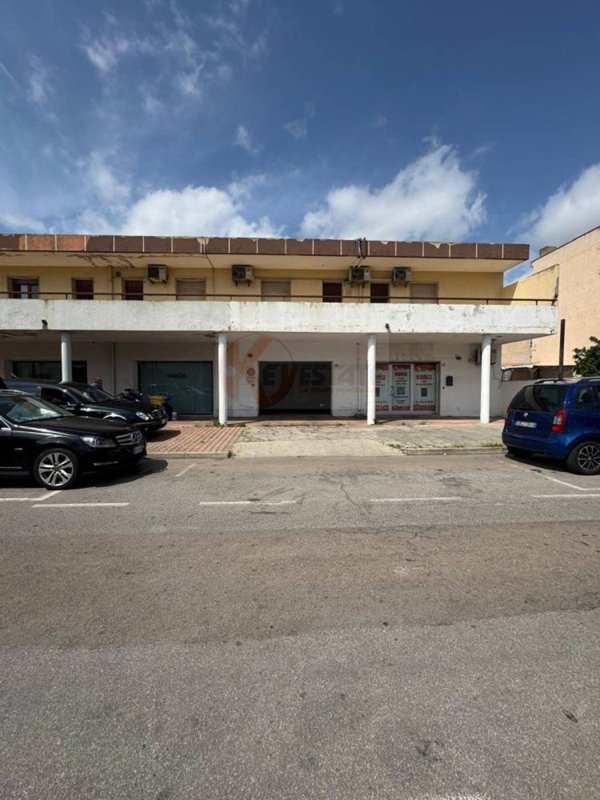 negozio in vendita ad Olbia