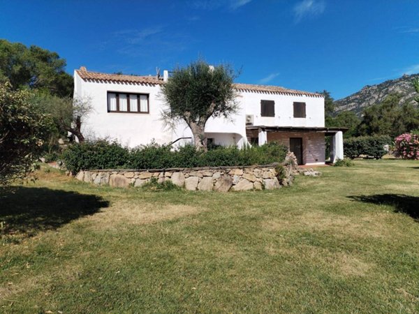 casa indipendente in vendita ad Olbia
