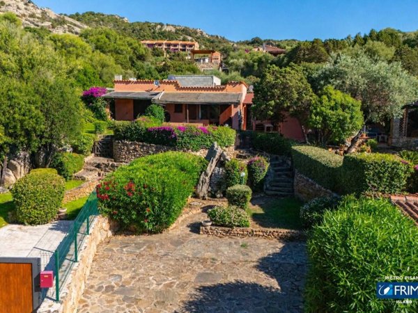 casa indipendente in vendita ad Olbia in zona Rudalza