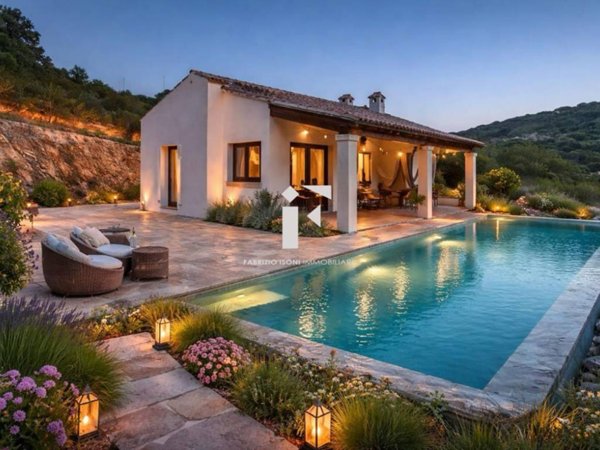 villa in vendita ad Olbia