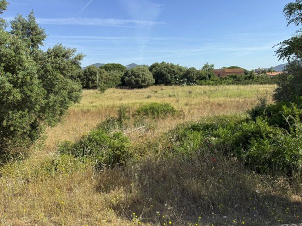 terreno edificabile in vendita ad Olbia in zona Vittorio Veneto