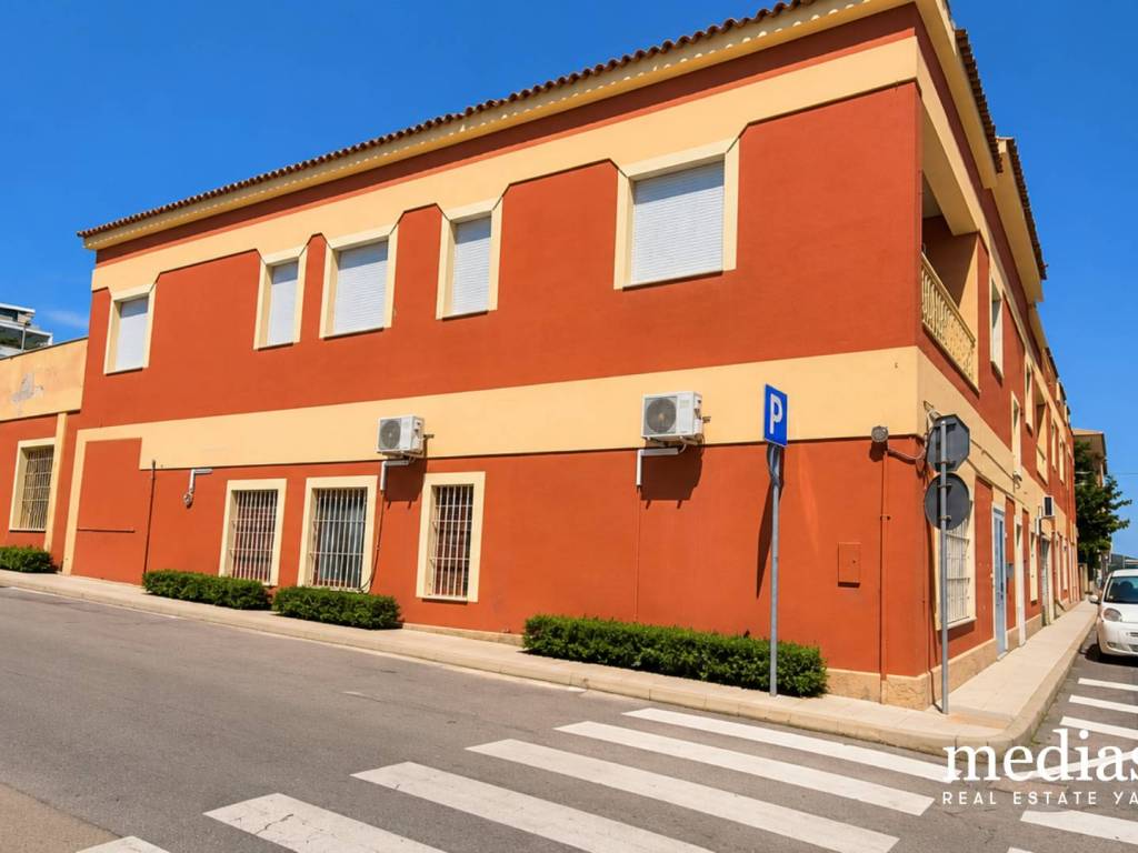 intera palazzina in vendita ad Olbia in zona Aldo Moro