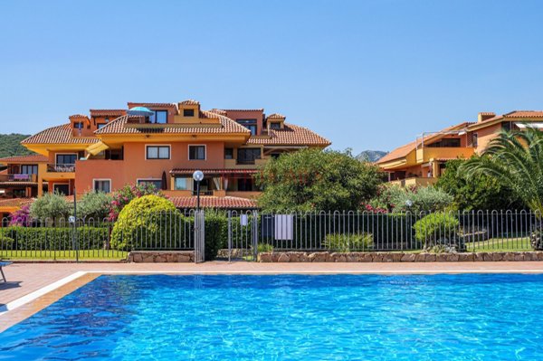appartamento in vendita ad Olbia in zona Marinella