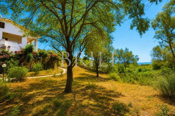 casa indipendente in vendita ad Olbia in zona Pittulongu
