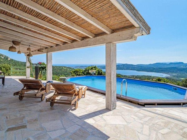 casa indipendente in vendita ad Olbia