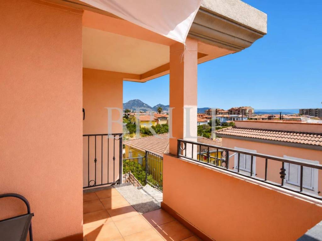 appartamento in vendita ad Olbia in zona Barcellona