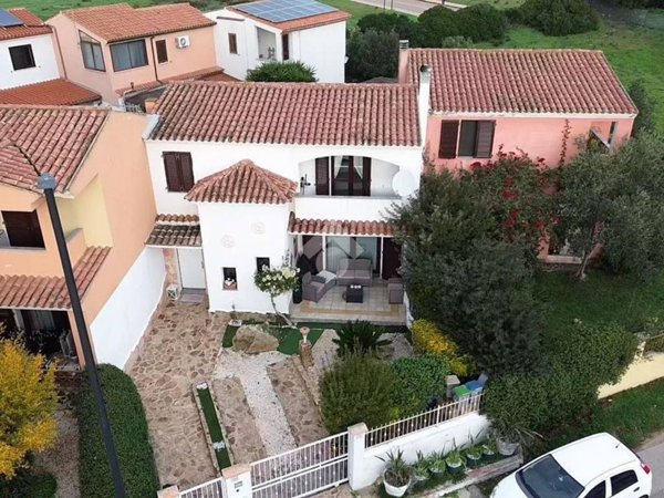 casa indipendente in vendita ad Olbia in zona Fausto Noce