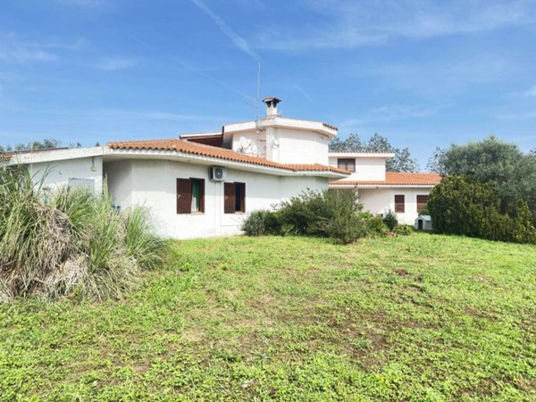 casa indipendente in vendita ad Olbia in zona Vittorio Veneto