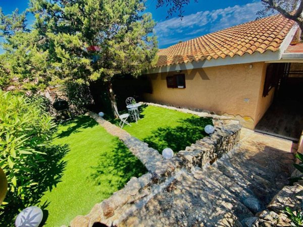 casa indipendente in vendita ad Olbia in zona Rudalza