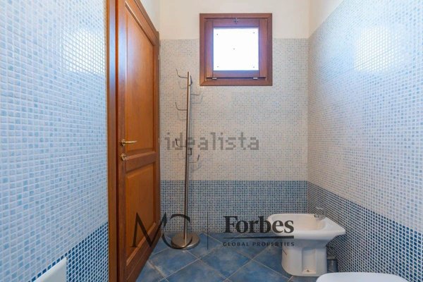 ufficio in vendita ad Olbia in zona Barcellona