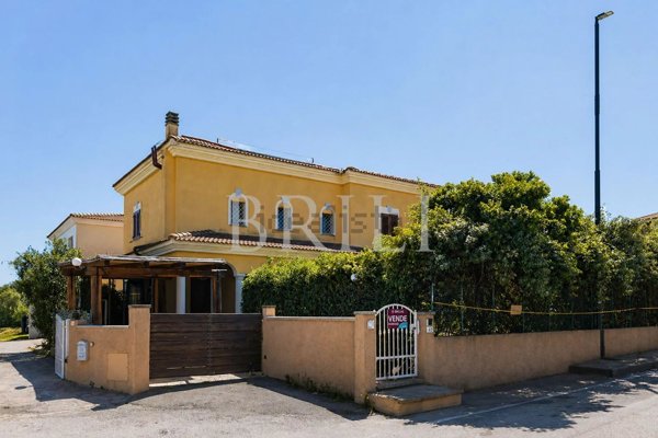 casa indipendente in vendita ad Olbia