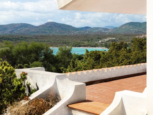 casa indipendente in vendita ad Olbia in zona Porto Istana
