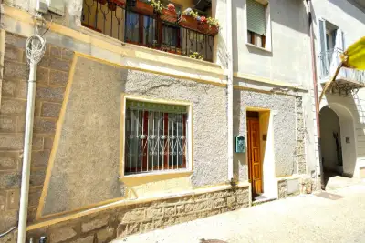 casa indipendente in vendita ad Olbia in zona Centro Storico