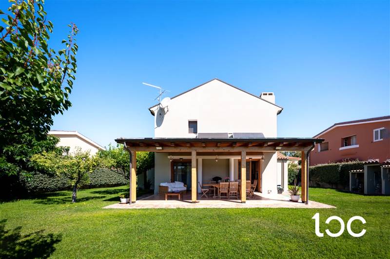 casa indipendente in vendita ad Olbia in zona Aldo Moro
