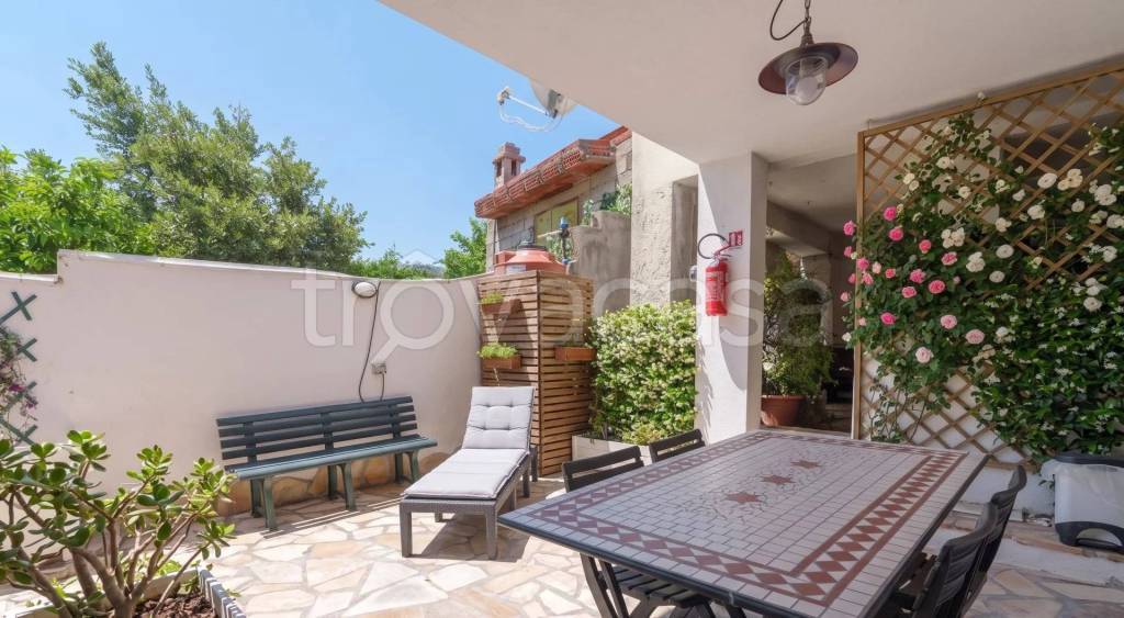 appartamento in vendita ad Olbia in zona Barcellona