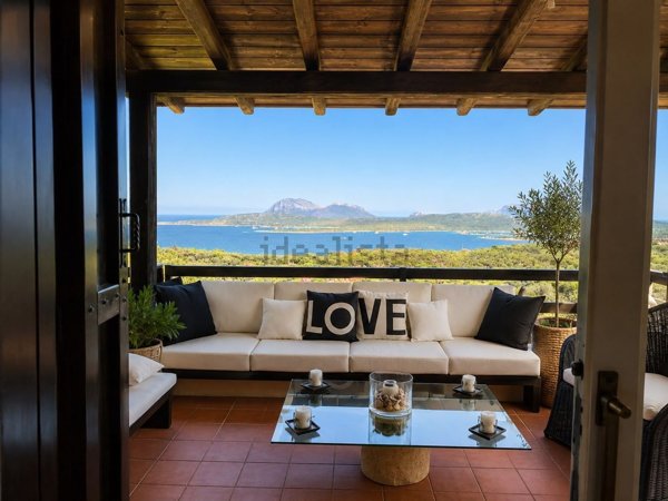 appartamento in vendita ad Olbia in zona Porto Rotondo