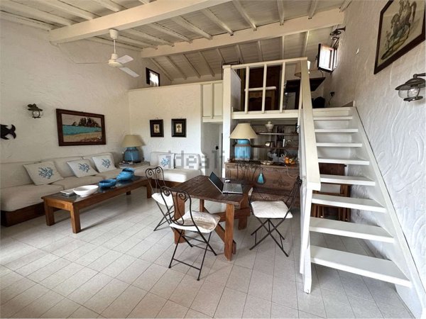 casa indipendente in vendita ad Olbia in zona Porto Istana