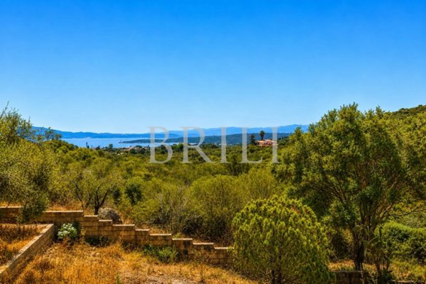 casa indipendente in vendita ad Olbia in zona Pittulongu