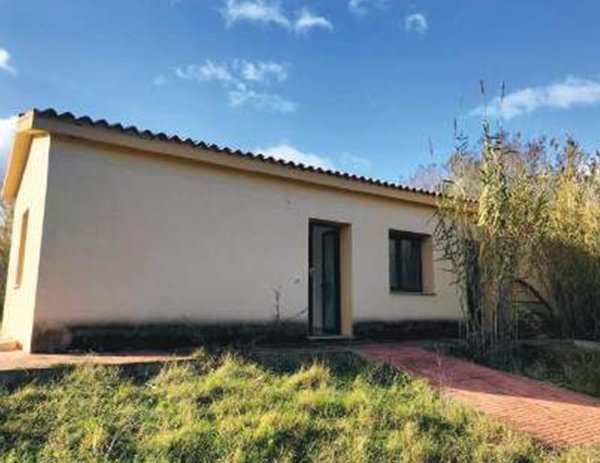 locale di sgombero in vendita ad Olbia in zona San Simplicio
