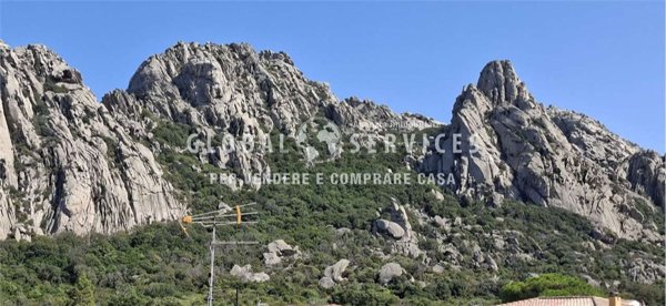 appartamento in vendita ad Olbia in zona San Pantaleo