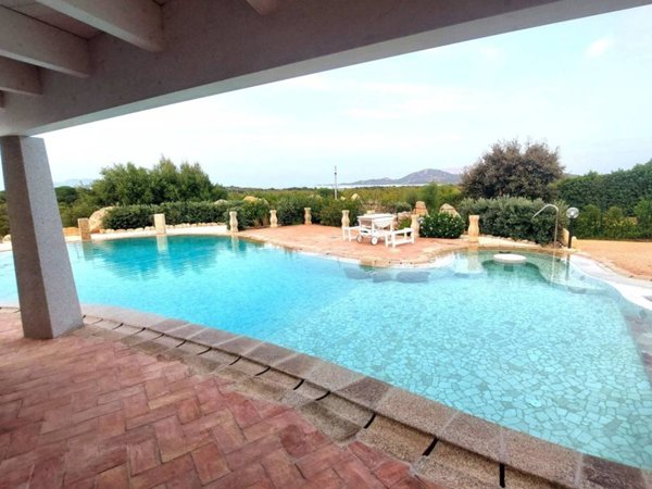 casa indipendente in vendita ad Olbia