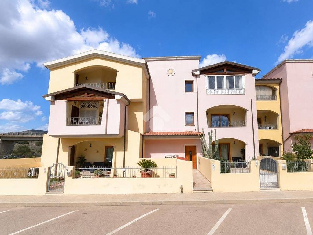 appartamento in vendita ad Olbia in zona Aldo Moro