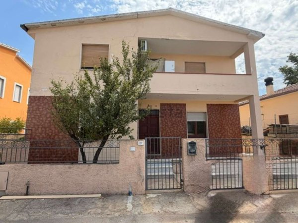 casa indipendente in vendita ad Olbia in zona Bandinu