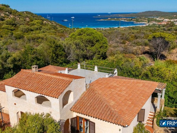 casa indipendente in vendita ad Olbia in zona Rudalza