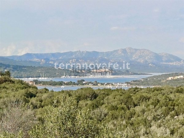 appartamento in vendita ad Olbia in zona Rudalza