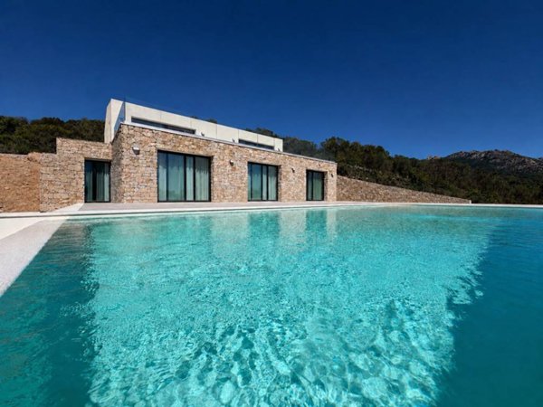 casa indipendente in vendita ad Olbia in zona Sole Ruiu