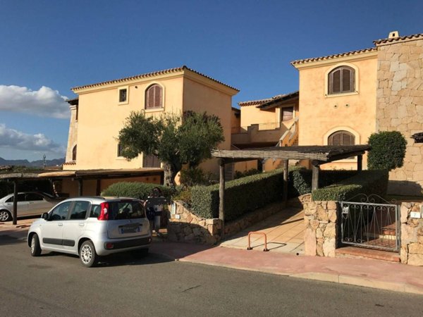 appartamento in vendita ad Olbia in zona Murta Maria