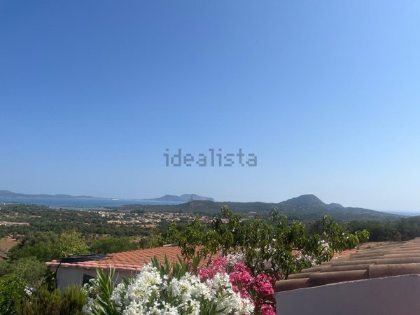 casa indipendente in vendita ad Olbia in zona Murta Maria
