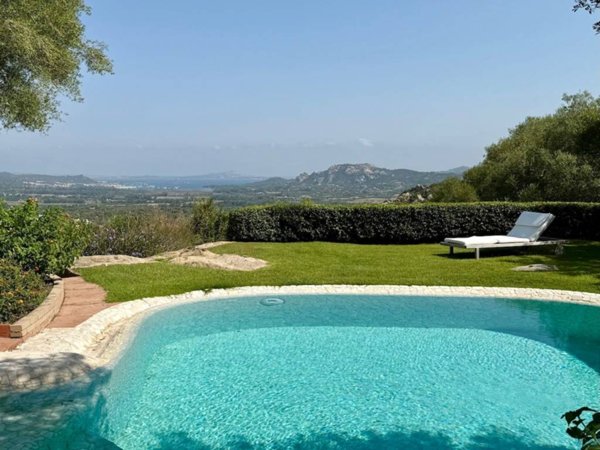 casa indipendente in vendita ad Olbia in zona San Pantaleo