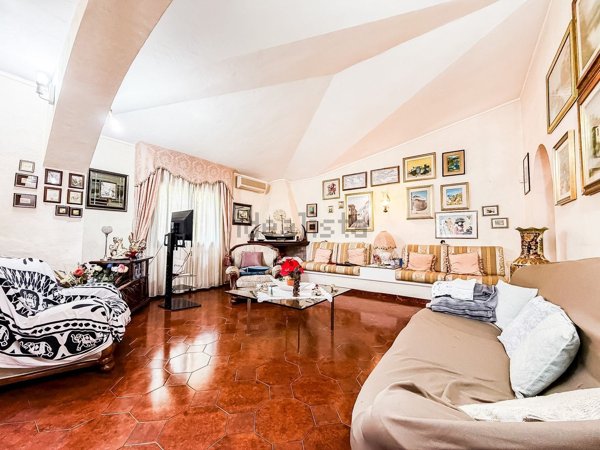 casa indipendente in vendita ad Olbia in zona Baratta