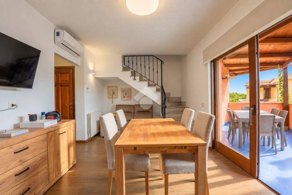 casa indipendente in vendita ad Olbia in zona Pittulongu